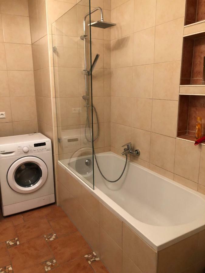 Modernes Und Gemuetliches Appartment Mit Terrasse, Stadtnah Ravensburg Dış mekan fotoğraf